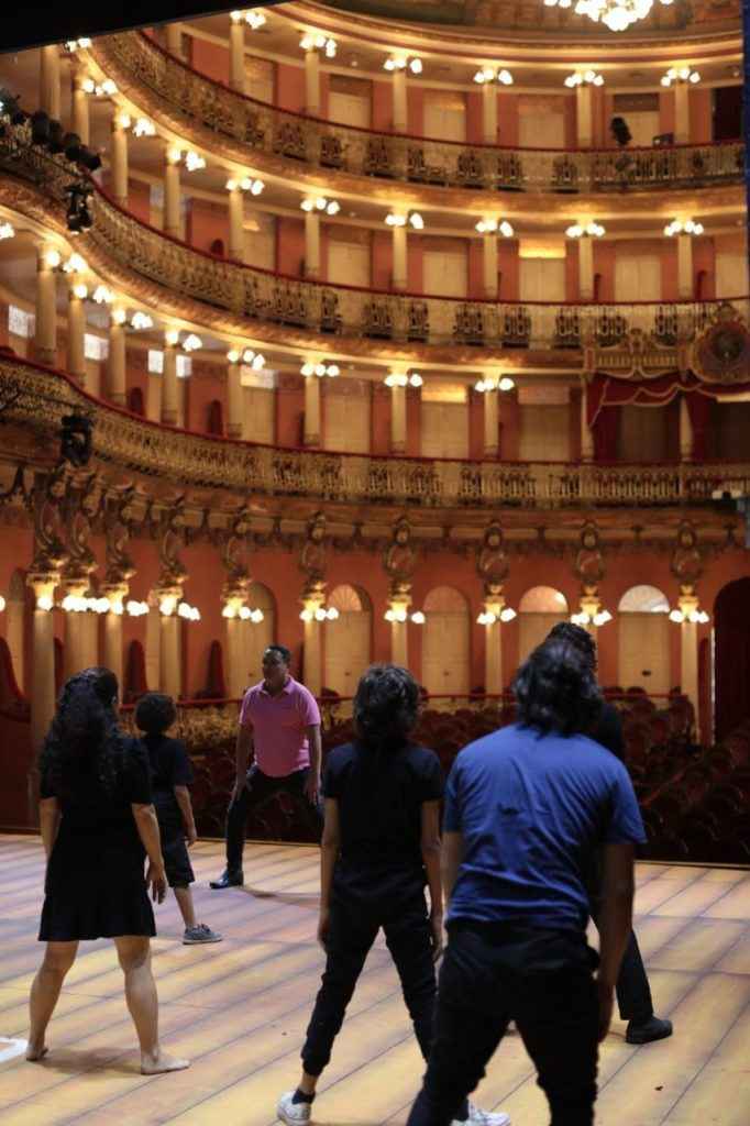 Na reta final, ensaios do 'Encanto do Natal', acontecem no Teatro Amazonas  - Portal Cultura do AM