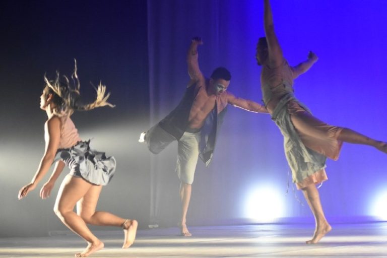 <em>Corpo de Dança do Amazonas abre temporada de espetáculos da semana de 21 a 26 de março, no Teatro Amazonas</em>