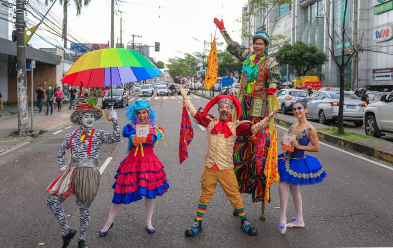 <em>Secretaria de Cultura leva alegria à avenida Djalma Batista, com o Pit Stop de abertura do 3° Festival de Circo do Amazonas</em>