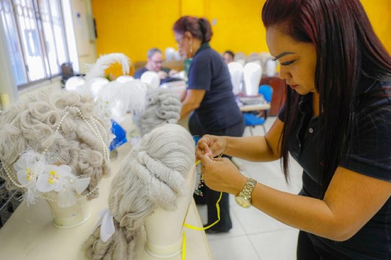 Festival Amazonas de Ópera promove workshop de perucaria pelo segundo ano consecutivo