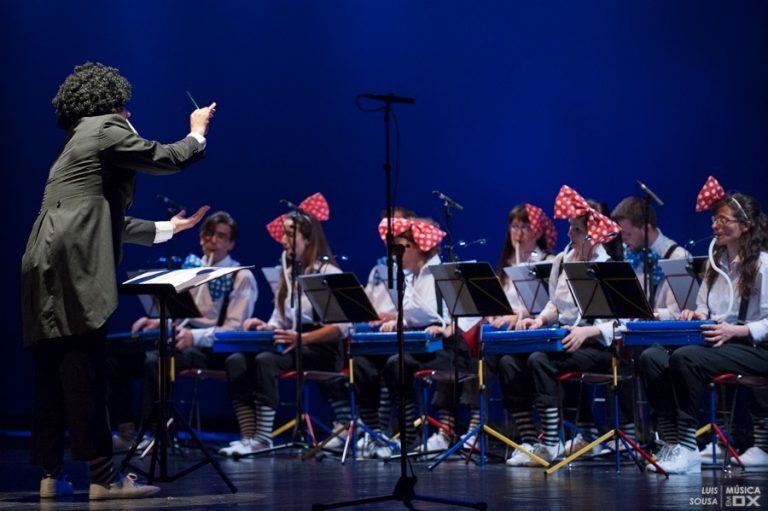 Governo do Estado recebe concertos da Orquestra dos Brinquedos de Lisboa no Teatro Amazonas
