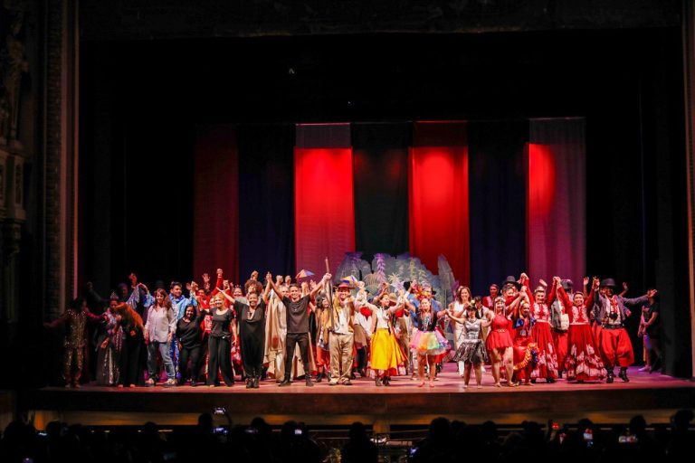 Musical celebra a arte ao alcance de todos no Teatro Amazonas