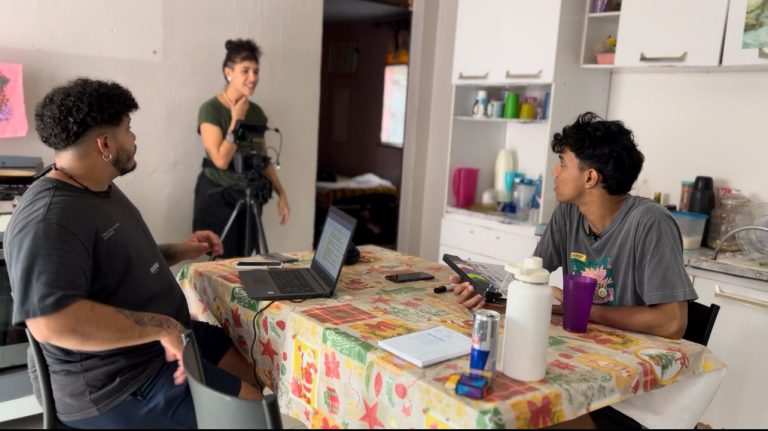 Espaço Curupira é cenário para gravação de documentário sobre música eletrônica em Manaus