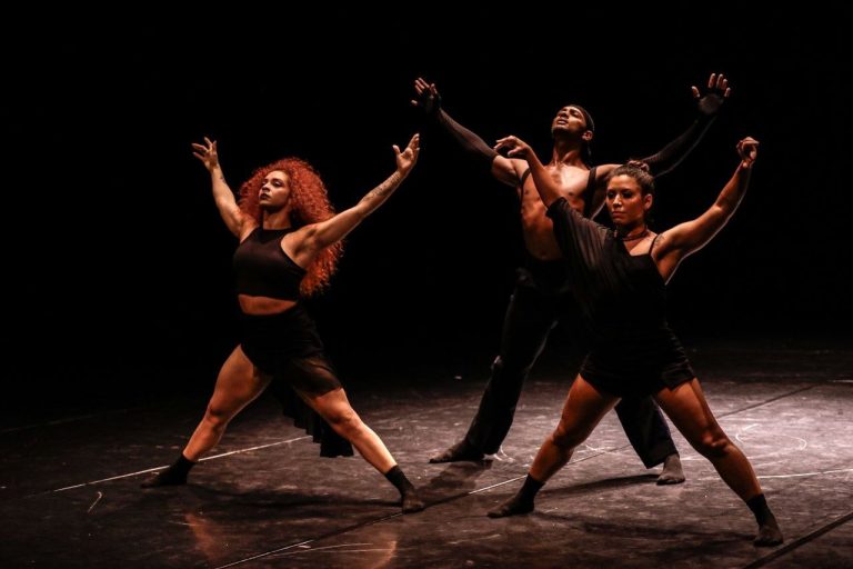 Teatro Amazonas recebe show, espetáculo de balé e concerto na programação desta semana