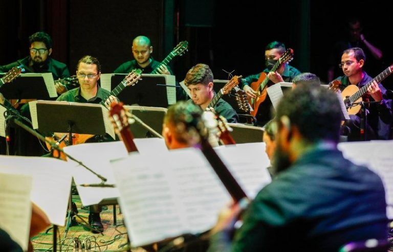 Concerto de violões e clássicos da Disney marcam última semana de maio no Teatro Amazonas