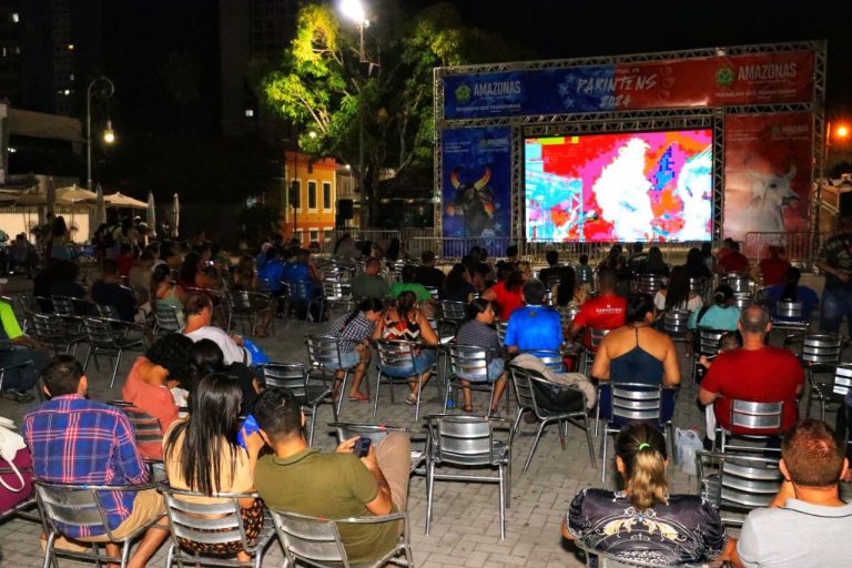 Festival de Parintins 2024: Transmissão ao vivo da Festa dos Visitantes agita o público no Largo de São Sebastião