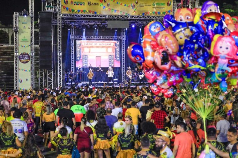 Grupos folclóricos e Banda Canários do Reino abrem o 66º Festival Folclórico do Amazonas – Categoria Ouro