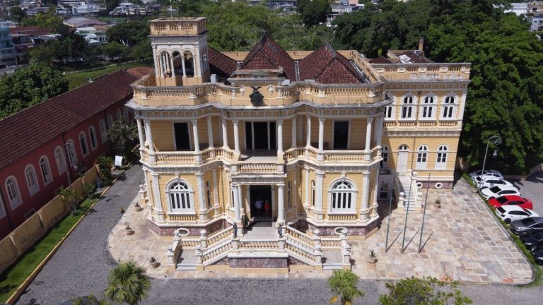 Centro Cultural Palácio Rio Negro comemora 27 anos com abertura de exposições