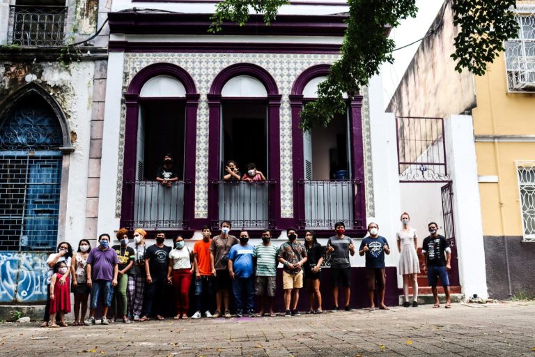 Centro de Medicina Indígena oferece oficinas de artesanato e grafismo em Manaus