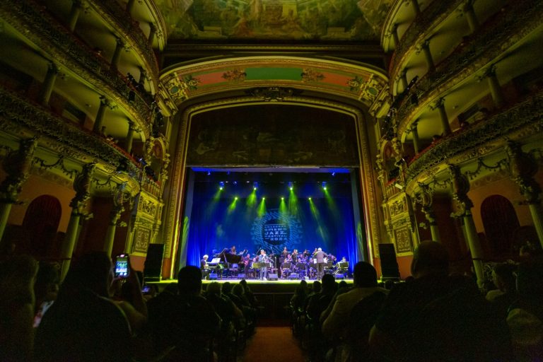 Espetáculo de jazz, shows, filmes e musical de festejo caboclo estão no agendão cultural deste fim de semana