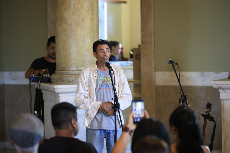 Sarau Literário celebra Dia Nacional do Livro e aniversário de Manaus no Teatro Amazonas