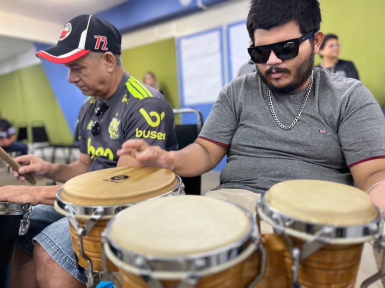 Espetáculo ‘Canto Brasileiro’ aproxima público PCD às atividades culturais, no Teatro Amazonas