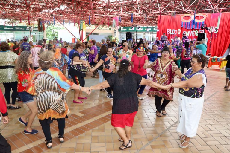 Baile do Ceci leva alegria e fortalecimento de laços para idosos em Manaus