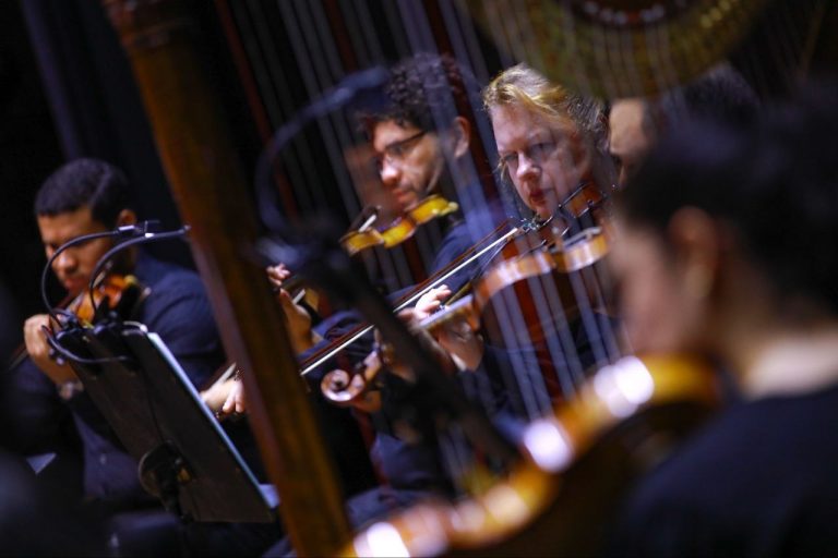 Teatro Amazonas recebe concerto especial com obras de Puccini, Tchaikovsky e Barber