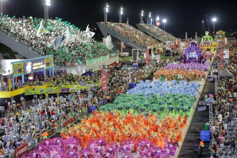 Carnaval na Floresta 2025: Escolas de Samba sorteiam prêmios no Sambódromo de Manaus