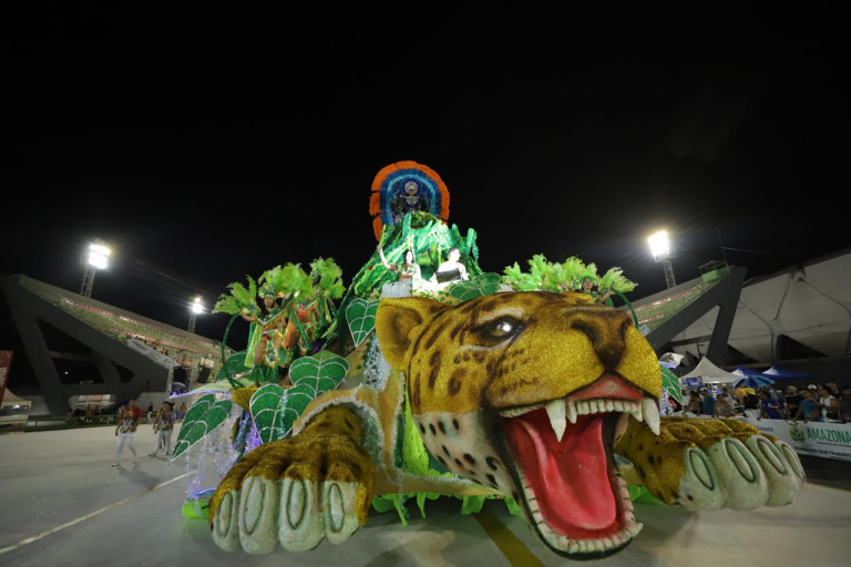 Carnaval na Floresta 2025: Desfiles do Grupo de Acesso A encantam o sambódromo com enredos emocionantes e cheios de cultura