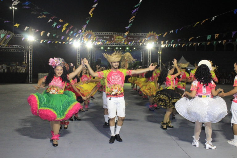Feira Folclórica de Manaus entra na segunda semana com shows, danças e sabores da cultura amazonense