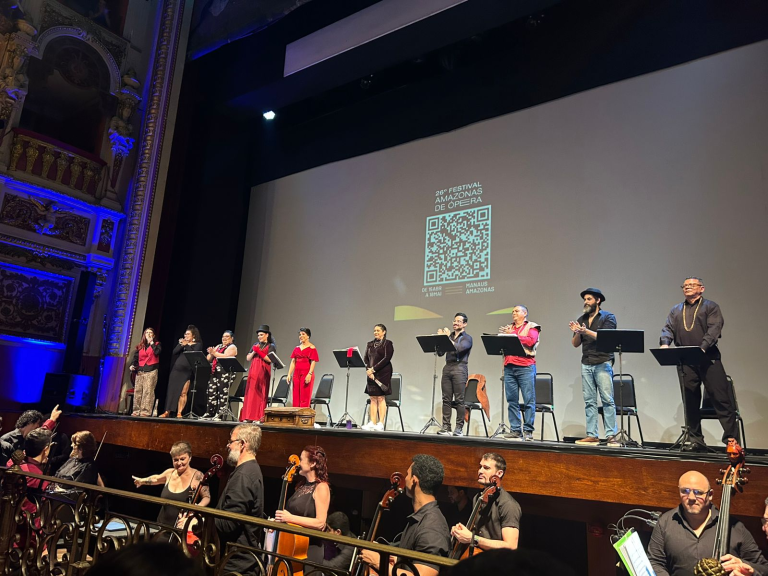 Ópera para a Geração Z encanta crianças no Teatro Amazonas