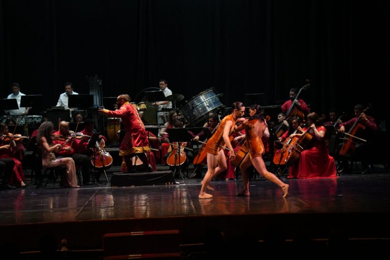 Festival Amazônico de Músicas e Artes reúne orquestras e dança em espetáculo que exalta a força simbólica da Amazônia