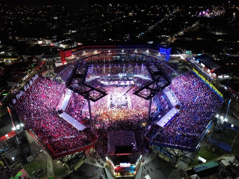 Festival de Parintins 2025: Com público recorde, Festa dos Visitantes reúne mais de 26 mil pessoas no Bumbódromo