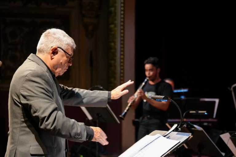 Amazonas Band celebra clássicos do Green Jazz Festival em apresentação no Teatro Amazonas