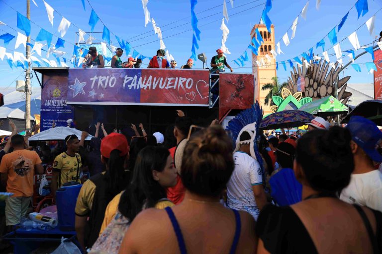 Festival de Parintins 2025: Trio Panavueiro apresenta programação de shows