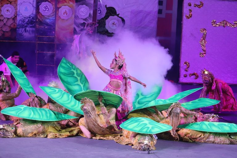 Dança, misticismo e tradição marcam terceira noite do 67º Festival Folclórico do Amazonas
