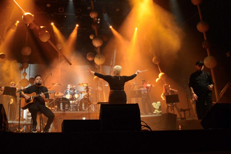 “Symphony of Chaos” leva potência do New Metal Rock ao palco do Teatro Amazonas