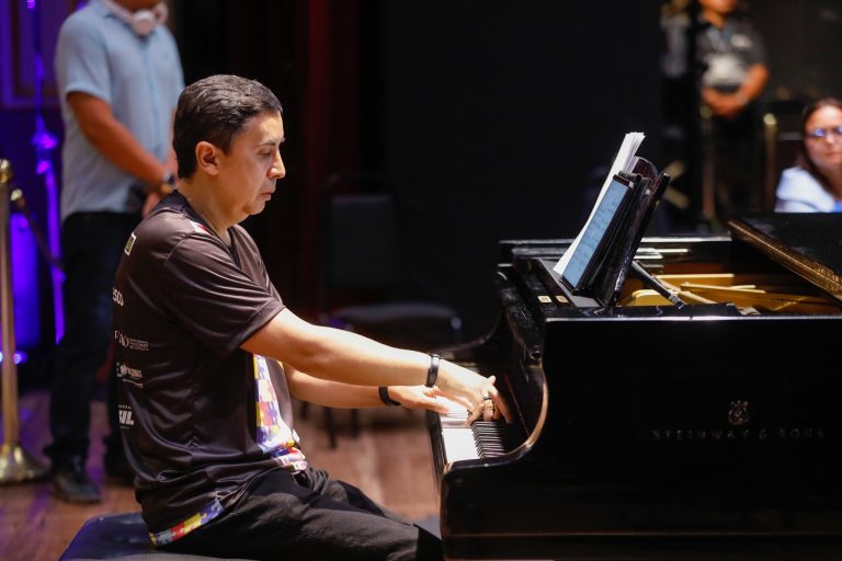 Teatro Amazonas recebe concerto com obra inédita de Alexandre Guerra e cantata de Prokofiev 