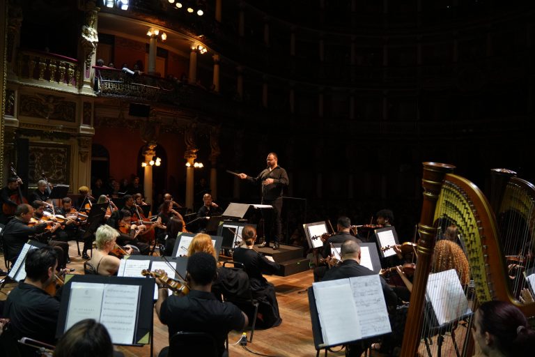 Concerto celebra obras de Claudio Santoro, Carlos Gomes e Giuseppe Verdi no Teatro Amazonas