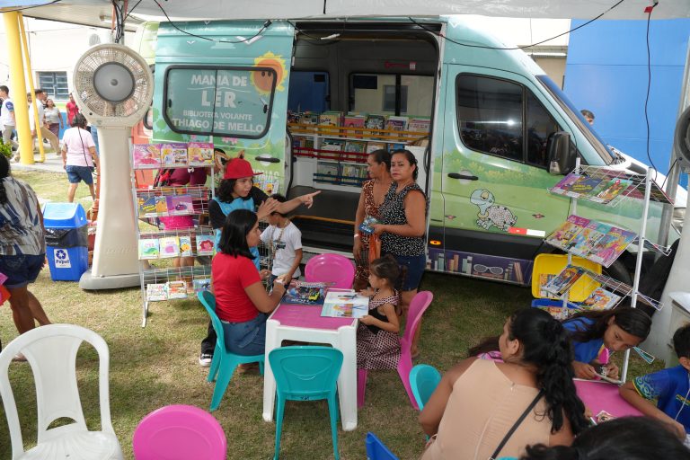 Feira de Economia Criativa movimenta comunidade durante a 23ª edição do Programa Governo Presente na zona leste