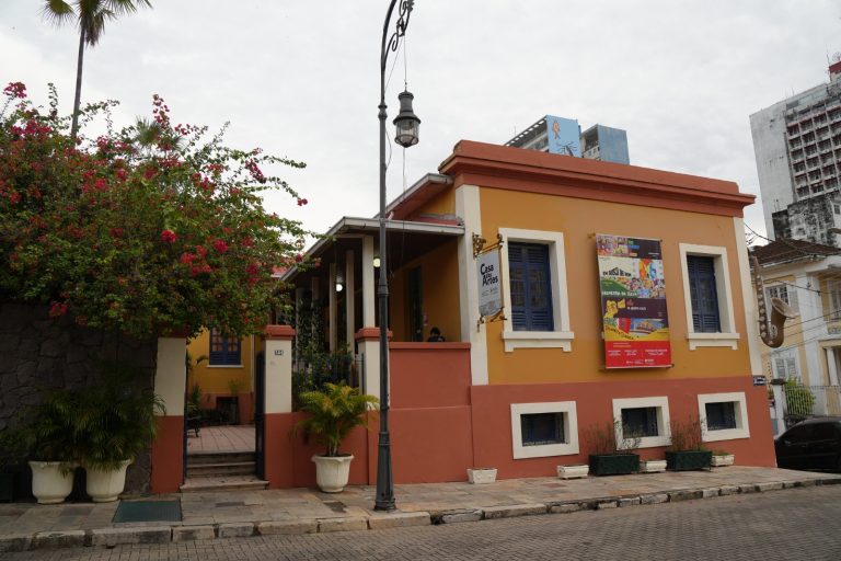 De graffiti a fotografia: Casa das Artes reabre com novas mostras e mural em homenagem a compositor amazonense