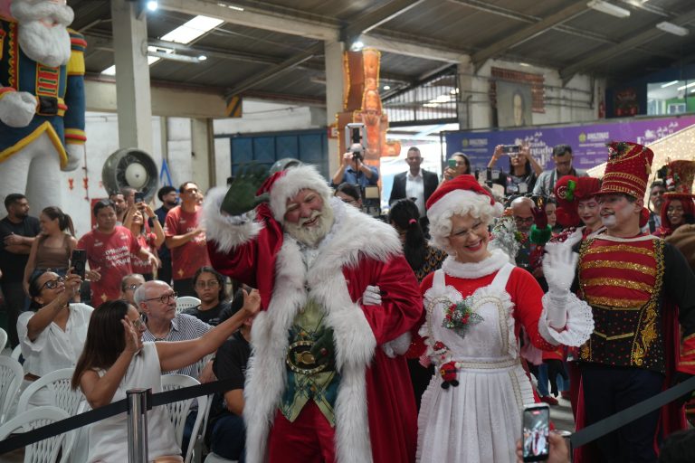 Governo do Amazonas lança ‘O Mundo Encantado do Natal’ com programação cultural imersiva no Largo de São Sebastião