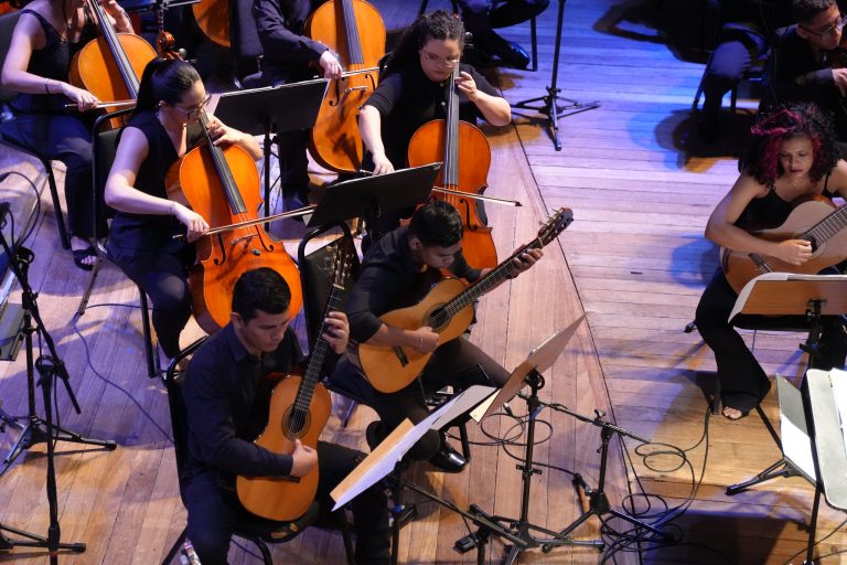 Orquestra de Violões do Amazonas celebra 25 anos com concerto ‘Sacro II’ no Teatro Amazonas