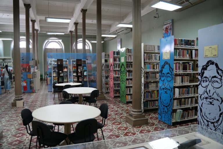 Biblioteca Pública