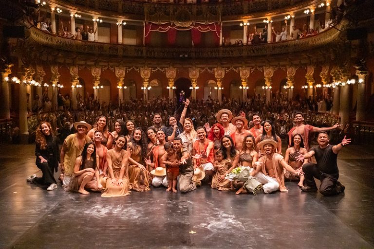Balé Folclórico do Amazonas emociona público com o espetáculo ‘I Kama Iaba’ no Teatro Amazonas 