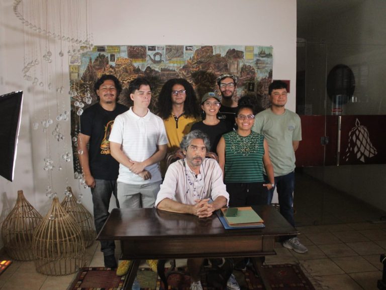 Cinema de Arte exibe documentário sobre a trajetória do artista amazonense Otoni Mesquita no Cineteatro Guarany 